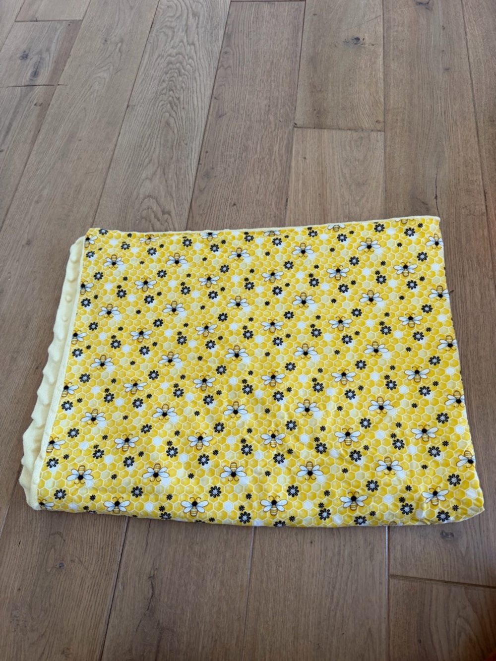 Yellow Floral Honeycomb Throw Blanket - Home Bedding